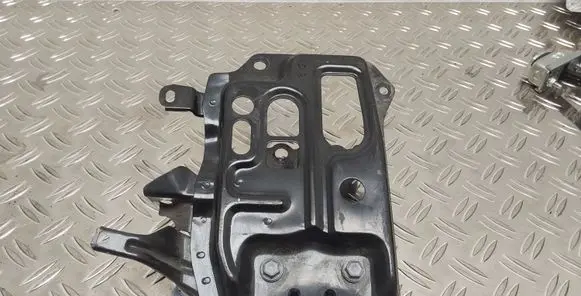 Battery tray