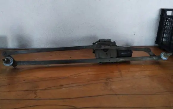 Volvo S40, V40 Front wiper linkage 53552102