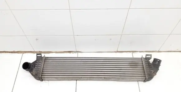 Ford Focus Intercooler radiator 8V619L440AC S4213005CZ
