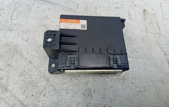 Toyota Prius (XW30) Air conditioning/heating control unit 8865047061 1777004400