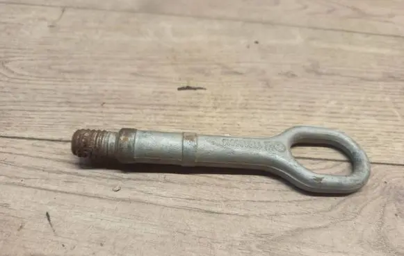 Volkswagen Touran I Towing hook eye 1T0805615