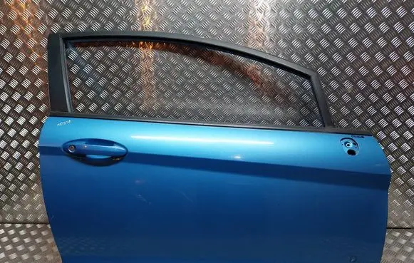 Ford Fiesta Front door S18031431