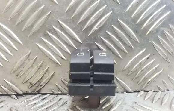 Volkswagen Golf IV Electric window control switch
