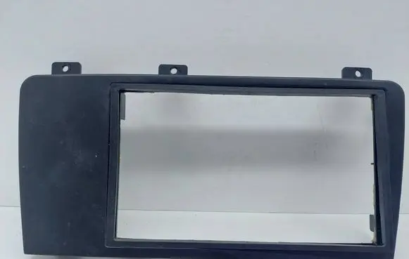 Volvo V70 Radio/GPS head unit trim 
