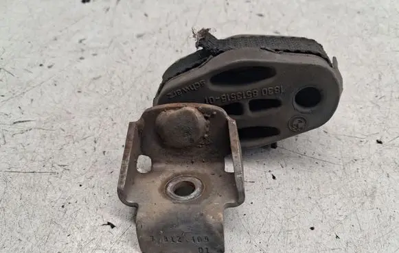 BMW 5 F10 F11 Muffler mount bracket/holder 16009210
