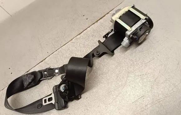 Volvo V60 Front seatbelt 616155700 012L0000 BAMPT1765