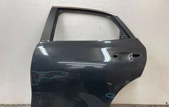 KIA Xceed Rear door