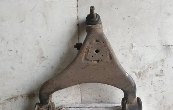 Volkswagen II LT Front lower control arm/wishbone