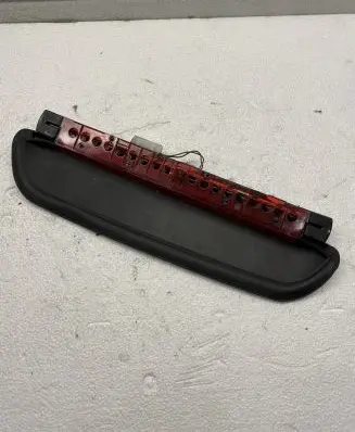 BMW 3 E90 E91 Third/center stoplight 022404