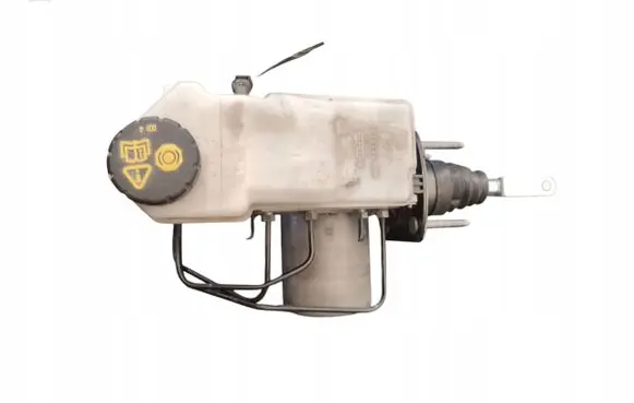 Land Rover Defender Master brake cylinder