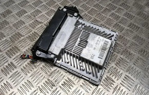 Audi A6 S6 C6 4F Engine control unit/module 4F0907552F 8E0907411J