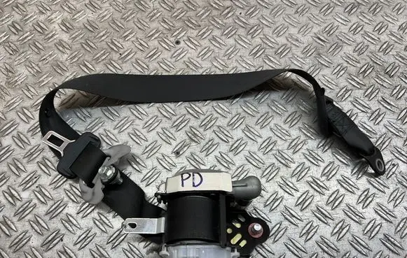 Hyundai i40 Front seatbelt 888203Z000TX