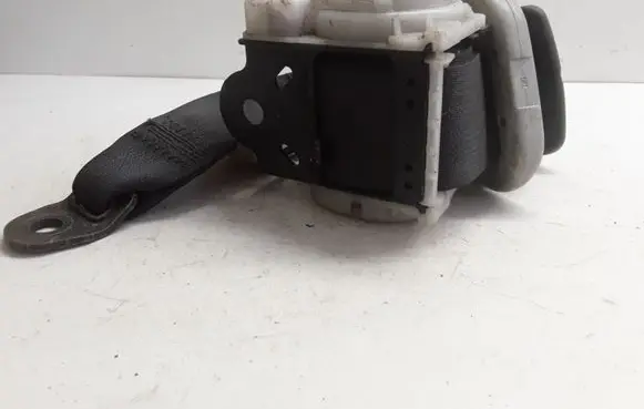 Subaru Legacy Middle seatbelt (rear) ADC7078