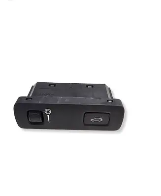 Volvo XC90 Tailgate opening switch 31376510