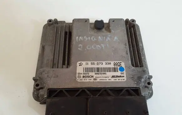 Opel Insignia A Engine control unit/module 55566722 55573330 0281015149