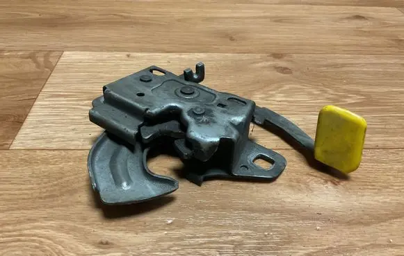 Mini One - Cooper R50 - 53 Engine bonnet/hood lock/catch 