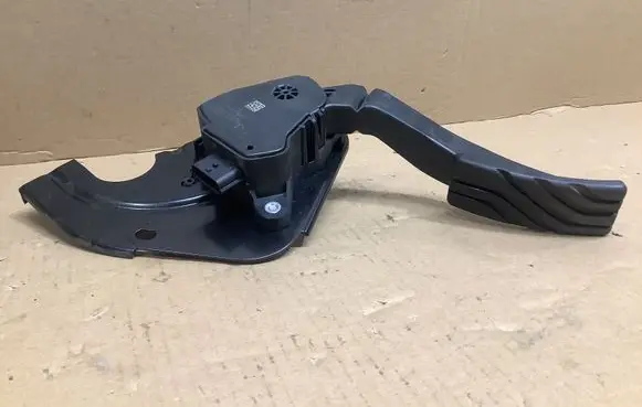 Dacia Spring Accelerator throttle pedal 180100150R 673259503R