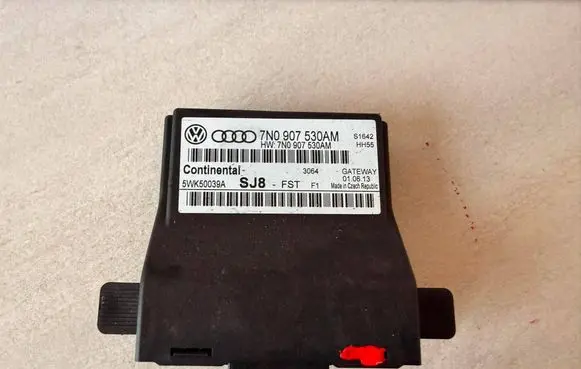 Volkswagen PASSAT B7 Gateway control module 7N0907530AM