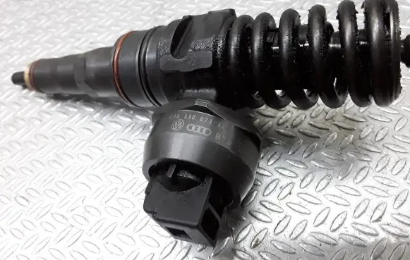 Ford Galaxy Fuel injector 038130073AK