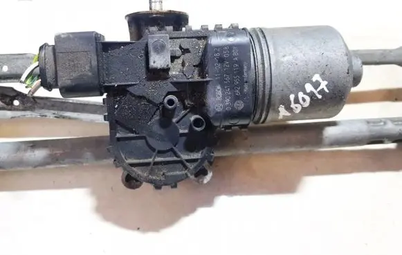 Seat Ibiza IV (6J,6P) Wiper motor 0390241567 6r2955119a