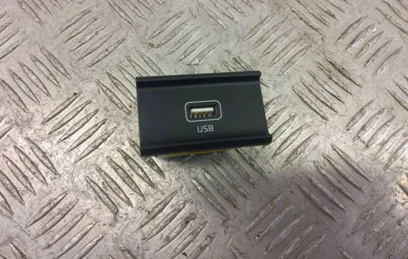 KIA Sportage USB socket connector 96120-D9600