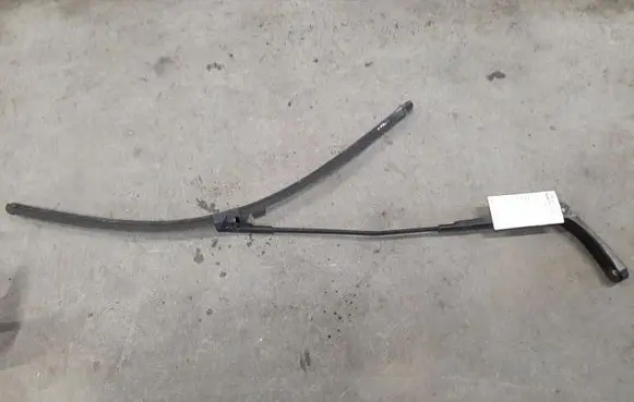 Volkswagen Golf Plus Front wiper blade arm 5M0955409C