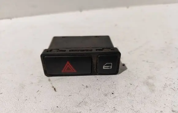 BMW 3 E46 Hazard light switch 6131-8368920