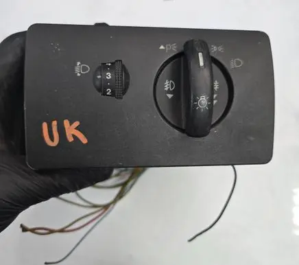 Ford Mondeo Mk III Light switch 1S7T13A024GB