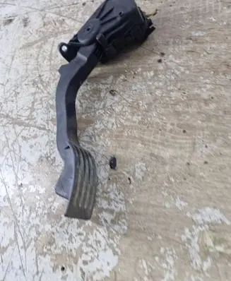 Ford Focus C-MAX Accelerator throttle pedal 3M519F836AF 6PV00864110