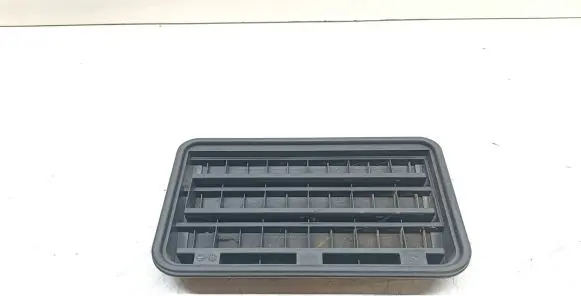BMW X3 E83 Quarter panel pressure vent 6962293 64226962293