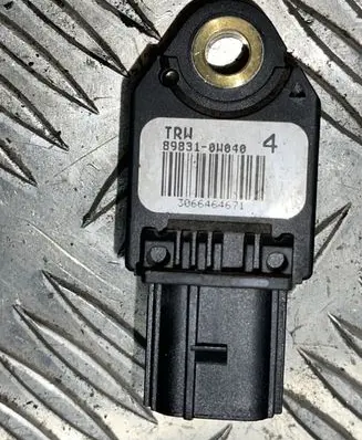 Lexus IS 220D-250-350 Airbag deployment crash/impact sensor 898310W040