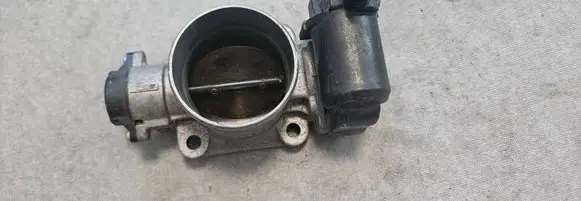 Toyota Hilux (AN10, AN20, AN30) Throttle valve 30070 1923002010