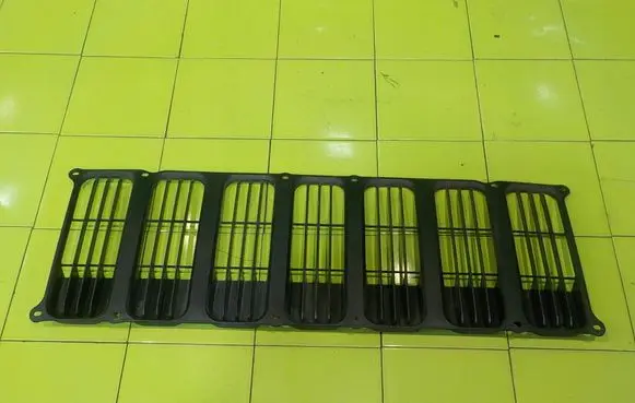 Jeep Patriot Front bumper upper radiator grill 05116363AA