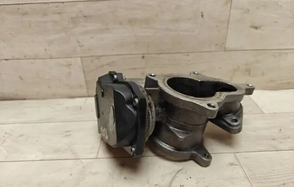 Audi A4 S4 B7 8E 8H EGR valve 03G131501R A2C53060455