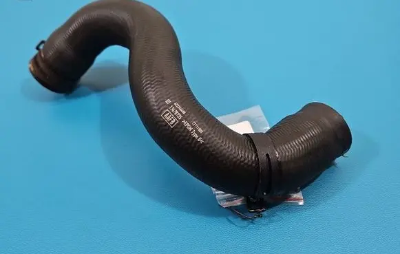 Opel Insignia B Engine coolant pipe/hose 13478735 IMPRK1549677