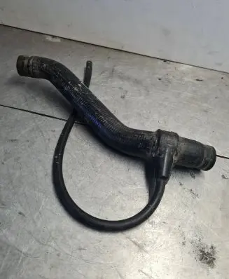 Volkswagen PASSAT B3 Engine coolant pipe/hose 357121101B