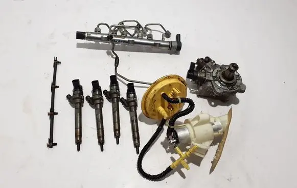 BMW 5 F10 F11 Fuel injection high pressure pump 7810702