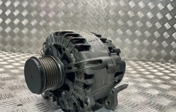 Volkswagen Golf VI Generator/alternator 03L903023 03L903023A