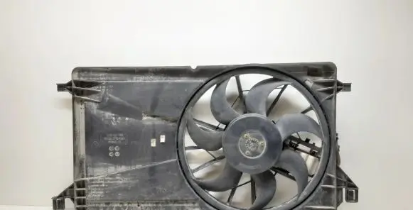Volvo C30 Electric radiator cooling fan 0130303930 1137328148 3135103743
