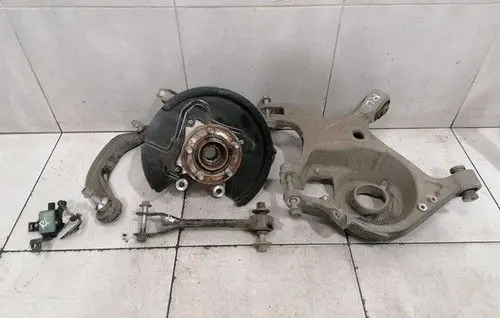 Ford Mustang VI Rear wheel hub FR3Z5B759J