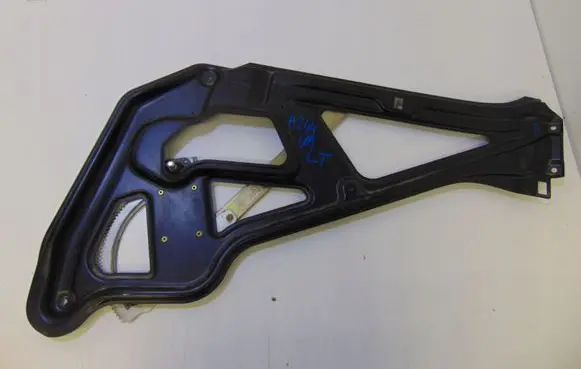 Volkswagen II LT Front door manual window regulator 