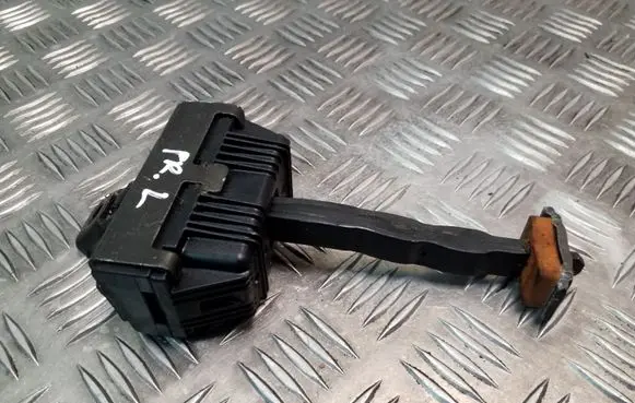 BMW 5 E60 E61 Front door check strap stopper
