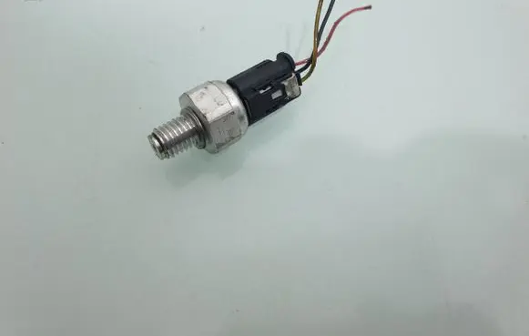 Opel Astra K Oil pressure sensor 13503573