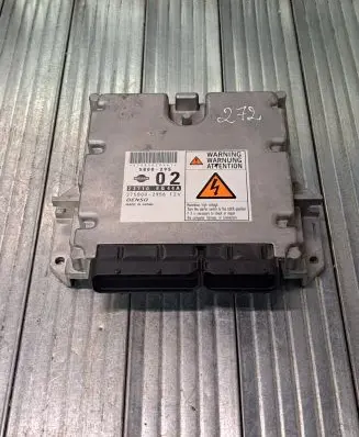 Nissan X-Trail T30 Engine control unit/module 23710EQ44A 5800295 2758002956