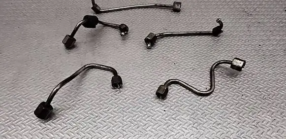 Opel Insignia A Fuel injector supply line/pipe