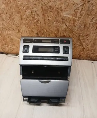 Toyota Corolla E120 E130 Climate control unit 5593012392 554111A240