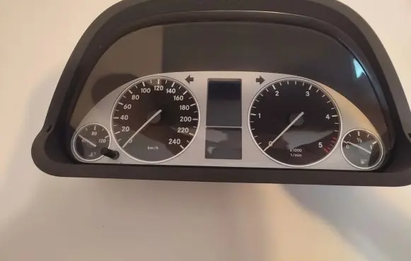 Mercedes-Benz B W245 Speedometer (instrument cluster) A1695404548