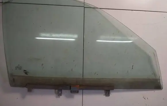 Volkswagen PASSAT B4 Front door window glass four-door AS2