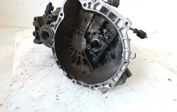 Hyundai Matrix Manual 5 speed gearbox J71873 4300028613