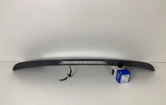 Toyota Avensis T270 Tailgate/trunk spoiler 7608505060